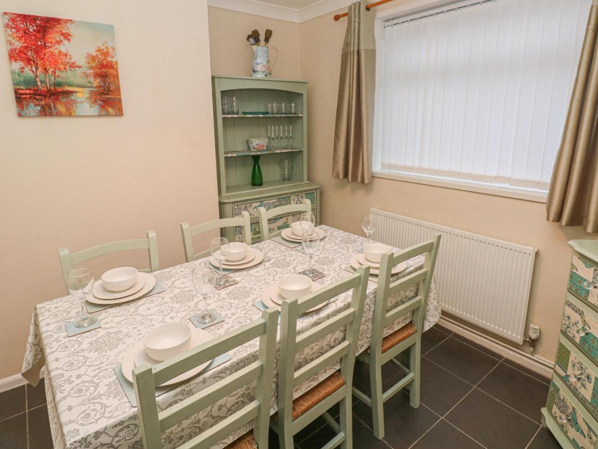 Cwtch Ar Y Mor Villa Burry Port Exterior foto