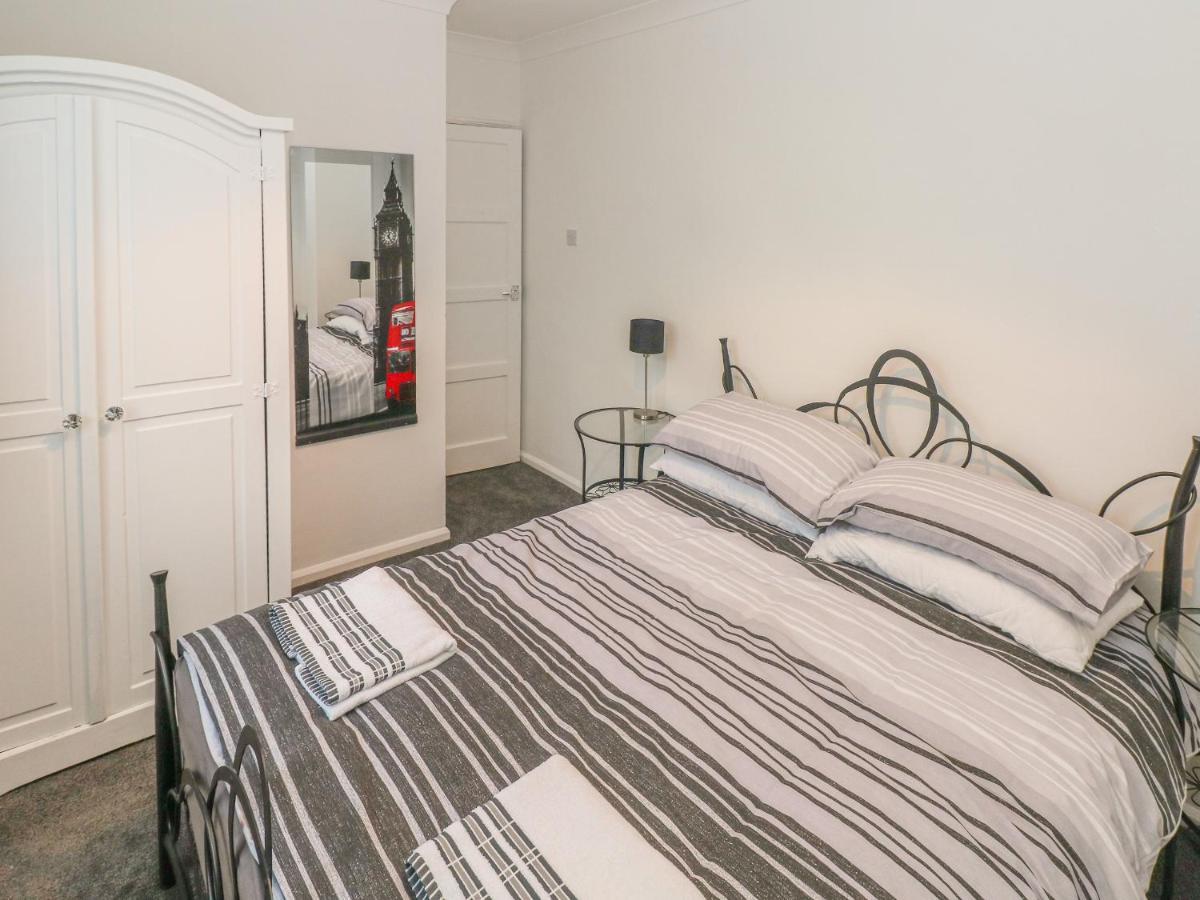 Cwtch Ar Y Mor Villa Burry Port Exterior foto